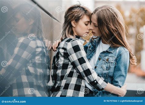 group of lesbians kissing